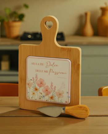 tagliere floreale con coltellino